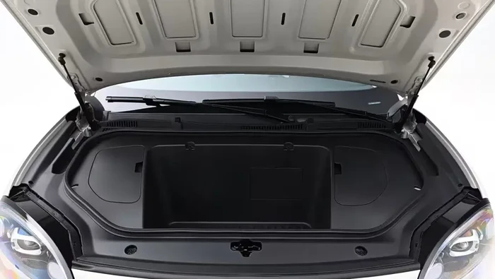 Bagasi depan Chery QQ3 EV